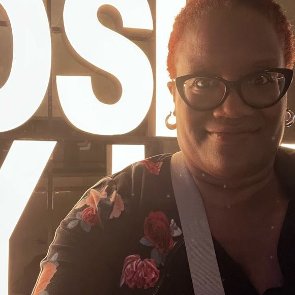 LIKE THIS NOTIFICATION FOR ACCESS TO MY CLOSET AND FOR MY UPCOMING SHOWS - Picture 2 of 7